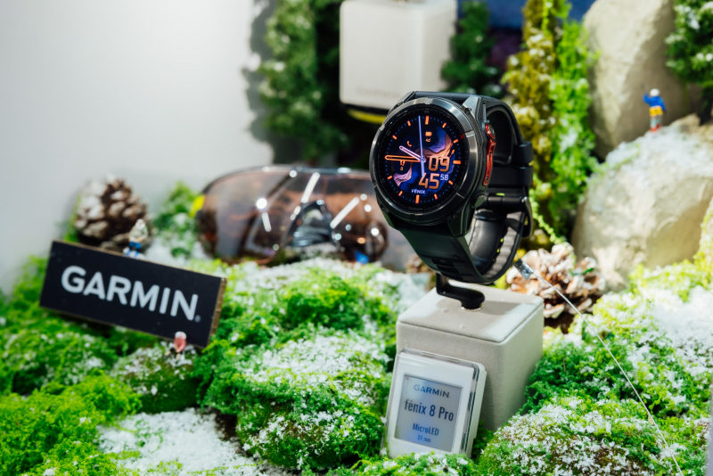OD体育携手Garmin 推出首款Micro LED智慧手表